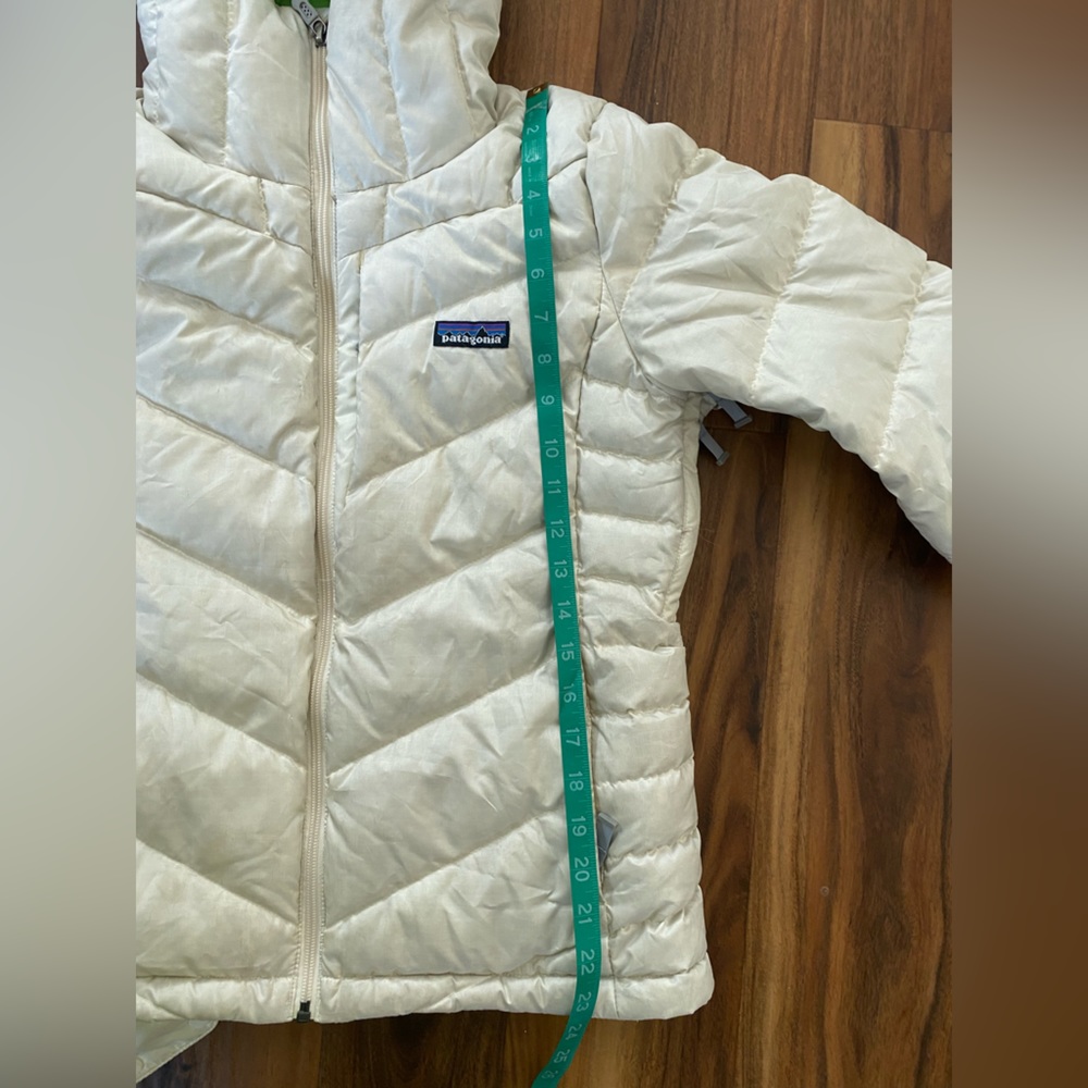 Patagonia off-white Puff Nano Jacket - Picture 7 of 12